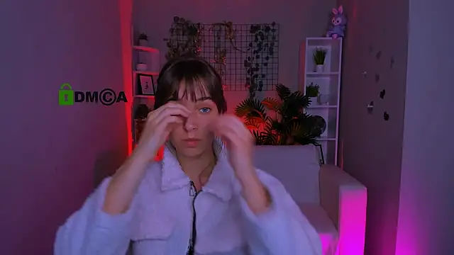 Snapshot of elodie_crystal chatting on 23, 7, 2026 elodie crystal online show from 23, 7, 2026