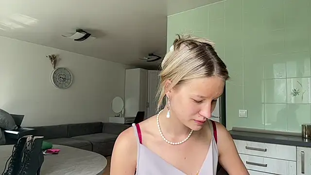 Snapshot of CryBaabyy chatting on 13, 7, 2026 CryBaabyy online show from 13, 7, 2026