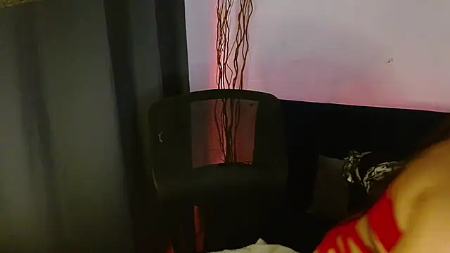 Snapshot of lispetite chatting on 1, 12, 2025 lispetite online show from 1, 12, 2025