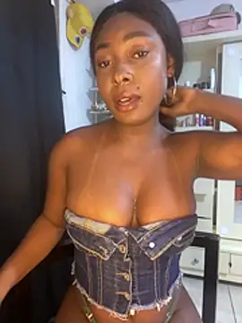 Snapshot of Emilybrowm01 chatting on 14, 7, 2026 Emilybrowm01 online show from 14, 7, 2026