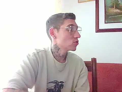 Snapshot of liam_carter2 chatting on 10, 7, 2026 liam carter2 online show from 10, 7, 2026