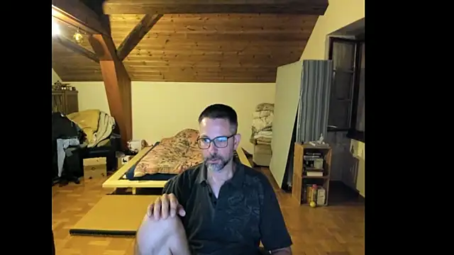 Snapshot of supersquirrel chatting on 16, 7, 2026 supersquirrel online show from 16, 7, 2026