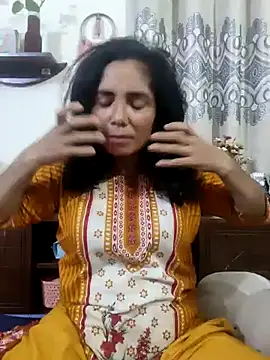 Laila-202 online show from 21, 7, 2026