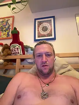 Straight-alex   online show from 17, 7, 2026