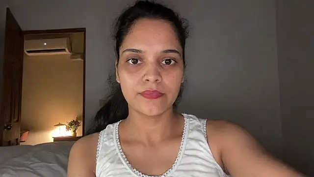 Snapshot of surili-294 chatting on 19, 7, 2026 surili-294 online show from 19, 7, 2026