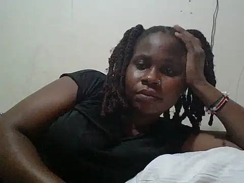 yummyychocolate  online show from 22, 7, 2026