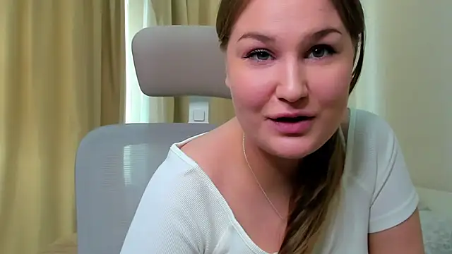 JennifferEwin online show from 25, 7, 2026