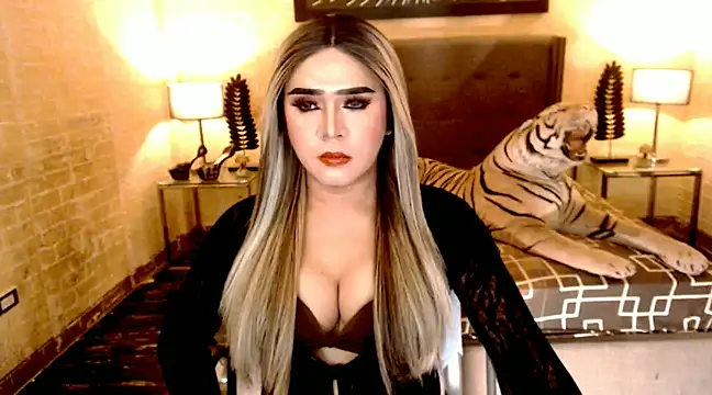 BigCumHuntersxx online show from 19, 1, 2025