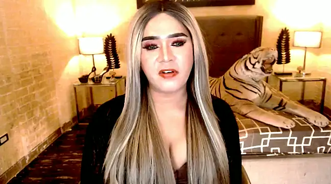 BigCumHuntersxx online show from 19, 1, 2025