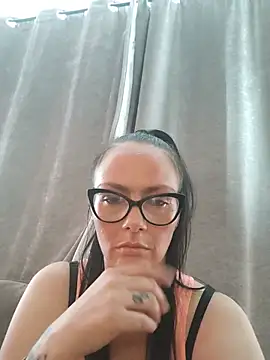 Snapshot of katpussy4 chatting on 24, 7, 2026 katpussy4 online show from 24, 7, 2026