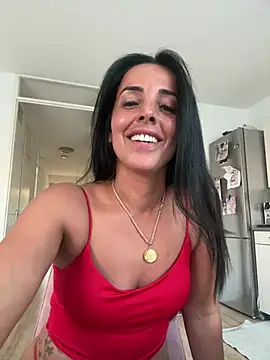 Snapshot of diamantje32 chatting on 25, 7, 2026 diamantje32 online show from 25, 7, 2026