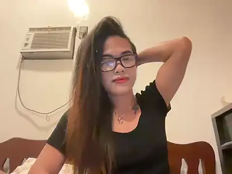  yoursweetjasmine  online show from 25, 7, 2026