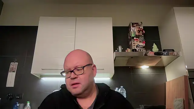 Snapshot of theitalianbear chatting on 21, 10, 2025 theitalianbear online show from 21, 10, 2025