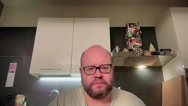 Snapshot of theitalianbear chatting on 24, 4, 2026 theitalianbear online show from 24, 4, 2026
