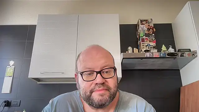 Snapshot of theitalianbear chatting on 21, 5, 2026 theitalianbear online show from 21, 5, 2026