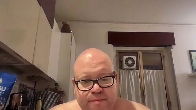 Snapshot of theitalianbear chatting on 22, 5, 2026 theitalianbear online show from 22, 5, 2026