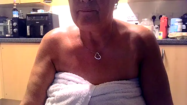 NaughtyNessa53xx online show from 28, 7, 2026