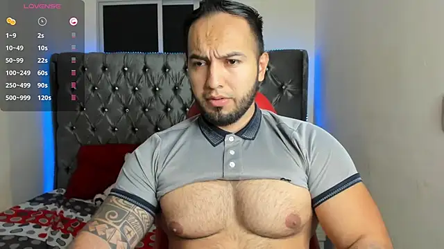 Snapshot of mrloganfuck1 chatting on 5, 7, 2026 mrloganfuck1 online show from 5, 7, 2026