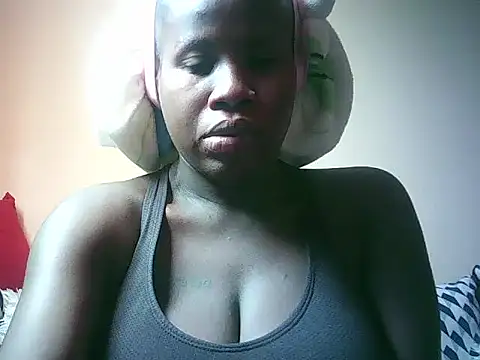 Snapshot of KissMeCurvyMbatha chatting on 2, 8, 2026 KissMeCurvyMbatha online show from 2, 8, 2026