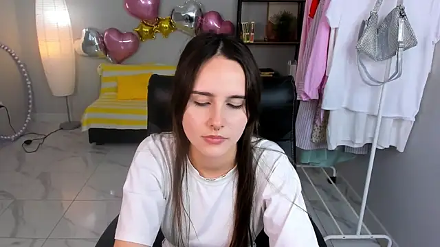IvannaClayton online show from 4, 8, 2026