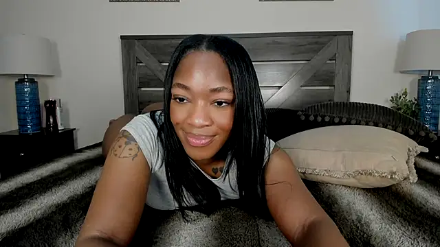 nicolesolace online show from 25, 6, 2026