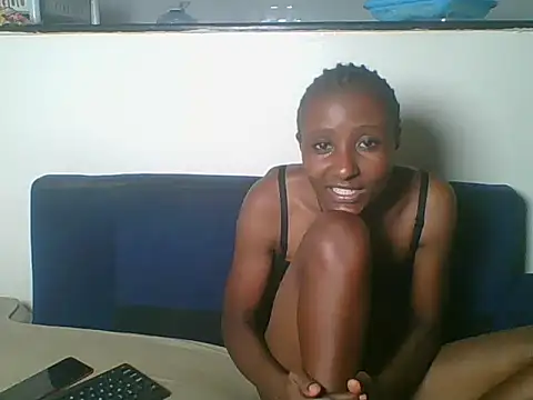 Snapshot of Petitesecret chatting on 3, 8, 2026 Petitesecret online show from 3, 8, 2026