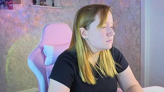 Snapshot of Sophia_Millery chatting on 8, 8, 2026 Sophia Millery online show from 8, 8, 2026