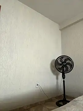 Snapshot of Hugodonatello chatting on 4, 8, 2026 Hugodonatello online show from 4, 8, 2026