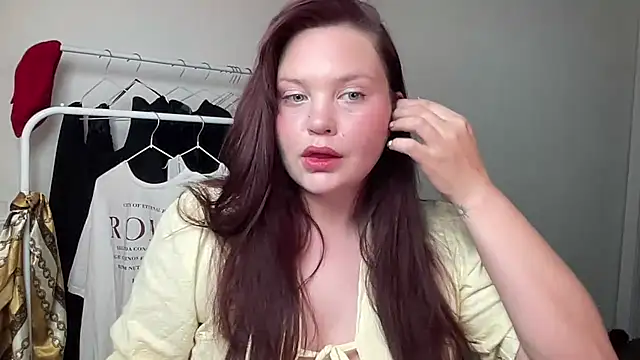 Snapshot of rich_lily chatting on 4, 8, 2026 rich lily online show from 4, 8, 2026