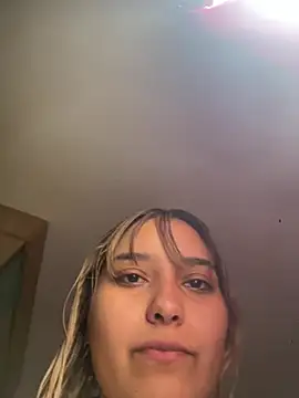 Vittoria Monetti online show from 5, 8, 2026