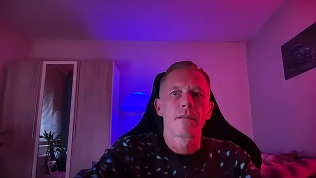 slaveboy2016xh online show from 7, 10, 2025