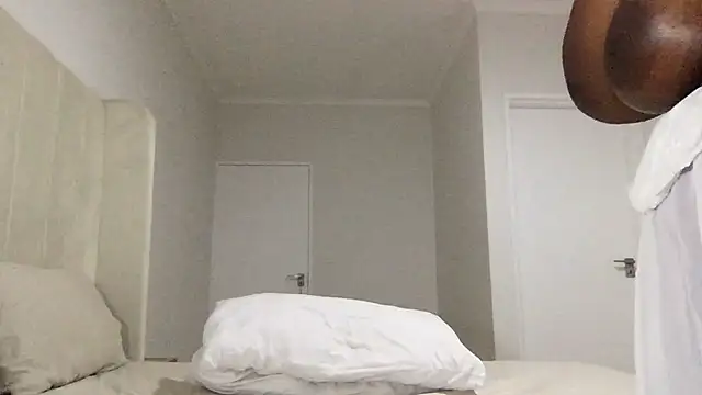 xBUSTY CANDYx online show from 24, 1, 2025