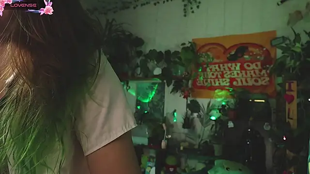 Snapshot of Dead_Butterfly chatting on 2, 11, 2025 Dead Butterfly online show from 2, 11, 2025