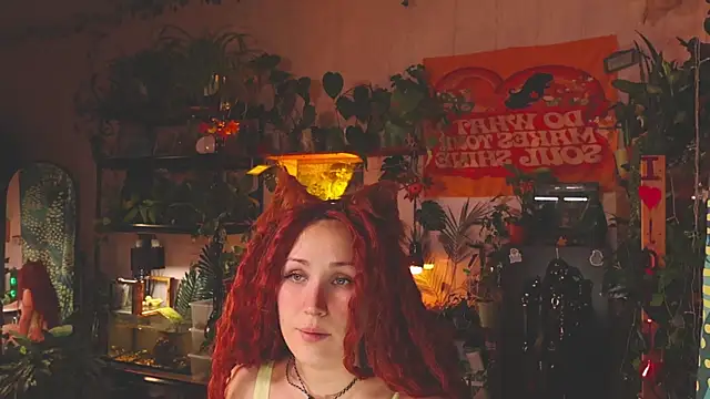 Snapshot of Dead_Butterfly chatting on 23, 11, 2025 Dead Butterfly online show from 23, 11, 2025