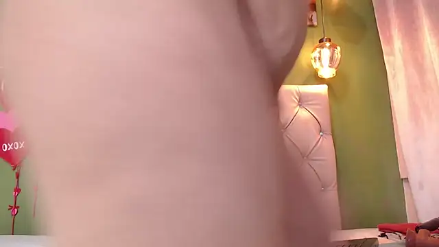 Snapshot of Tinna_Flirt chatting on 20, 2, 2025 Tinna Flirt online show from 20, 2, 2025