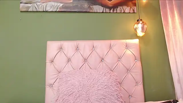 Snapshot of Tinna_Flirt chatting on 9, 3, 2025 Tinna Flirt online show from 9, 3, 2025