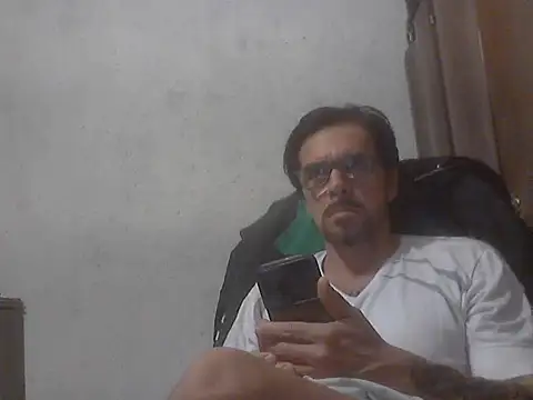Snapshot of el_principe_hot chatting on 15, 9, 2025 el principe hot online show from 15, 9, 2025