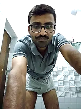 Snapshot of krishna8035 chatting on 27, 9, 2025 krishna8035 online show from 27, 9, 2025