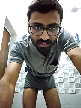 Snapshot of krishna8035 chatting on 23, 11, 2025 krishna8035 online show from 23, 11, 2025