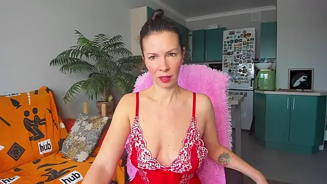 ChristinaGlory online show from 7, 3, 2025