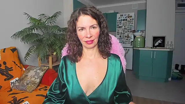 ChristinaGlory online show from 19, 3, 2025