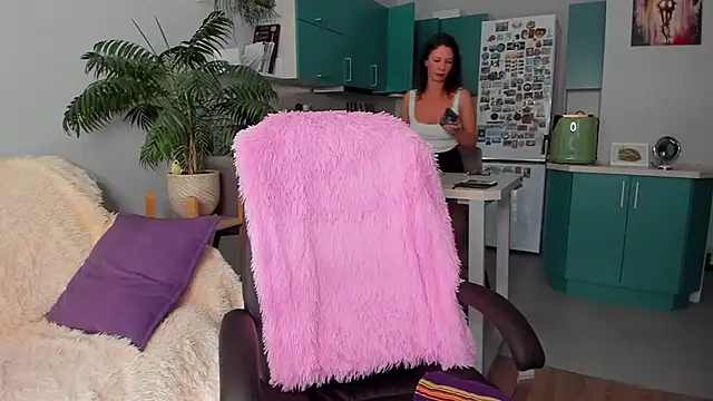 ChristinaGlory online show from 8, 9, 2025