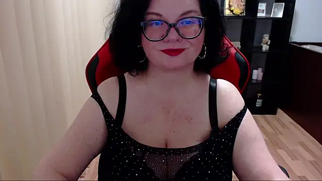 MissTroublle online show from 26, 11, 2025