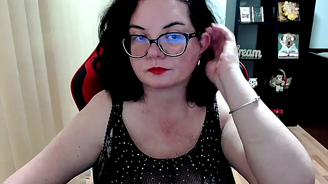 MissTroublle online show from 15, 5, 2026