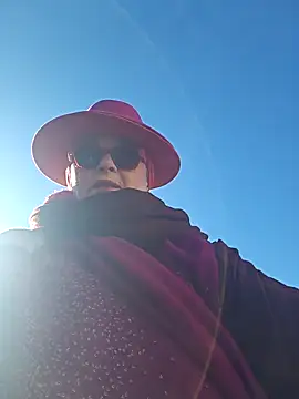 Snapshot of MucMilf59 chatting on 6, 11, 2025 MucMilf59 online show from 6, 11, 2025