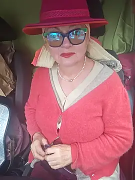 Snapshot of MucMilf59 chatting on 21, 11, 2025 MucMilf59 online show from 21, 11, 2025