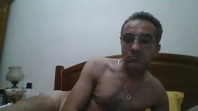 Snapshot of CarlosRocha73 chatting on 17, 6, 2026 CarlosRocha73 online show from 17, 6, 2026