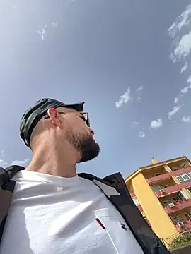 Jesssexboy online show from 10, 4, 2026