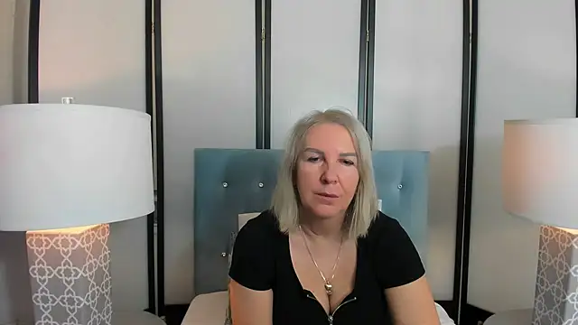 Snapshot of EricaTop chatting on 12, 1, 2025 EricaTop online show from 12, 1, 2025