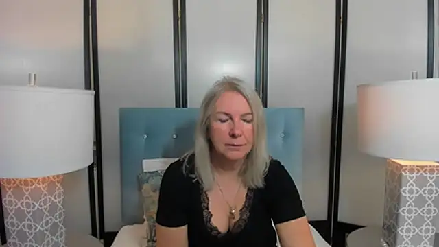 Snapshot of EricaTop chatting on 18, 10, 2025 EricaTop online show from 18, 10, 2025